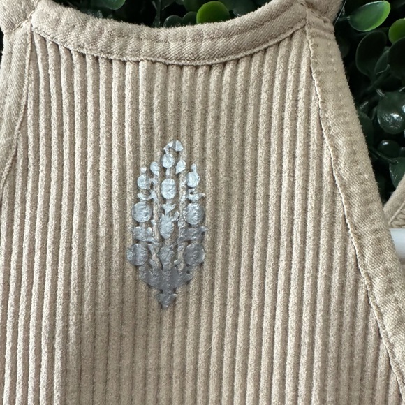 FP MOVEMENT by FREE PEOPLE 
Cropped Run Active Brami/HAPPINESS RUNS TANK TOP - Picture 6 of 10